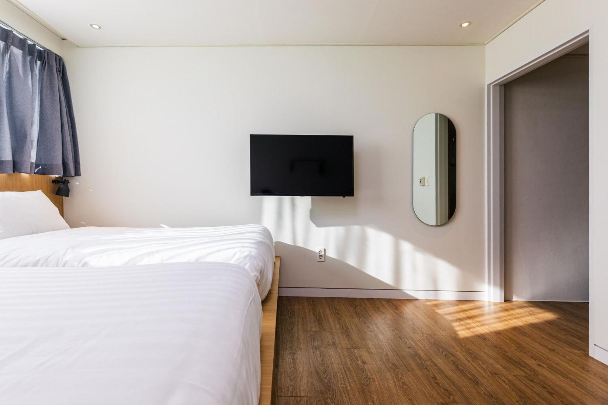 베드라디오 도두봉 BEDRADIO Dodubong Hotel Oedo-dong Ngoại thất bức ảnh