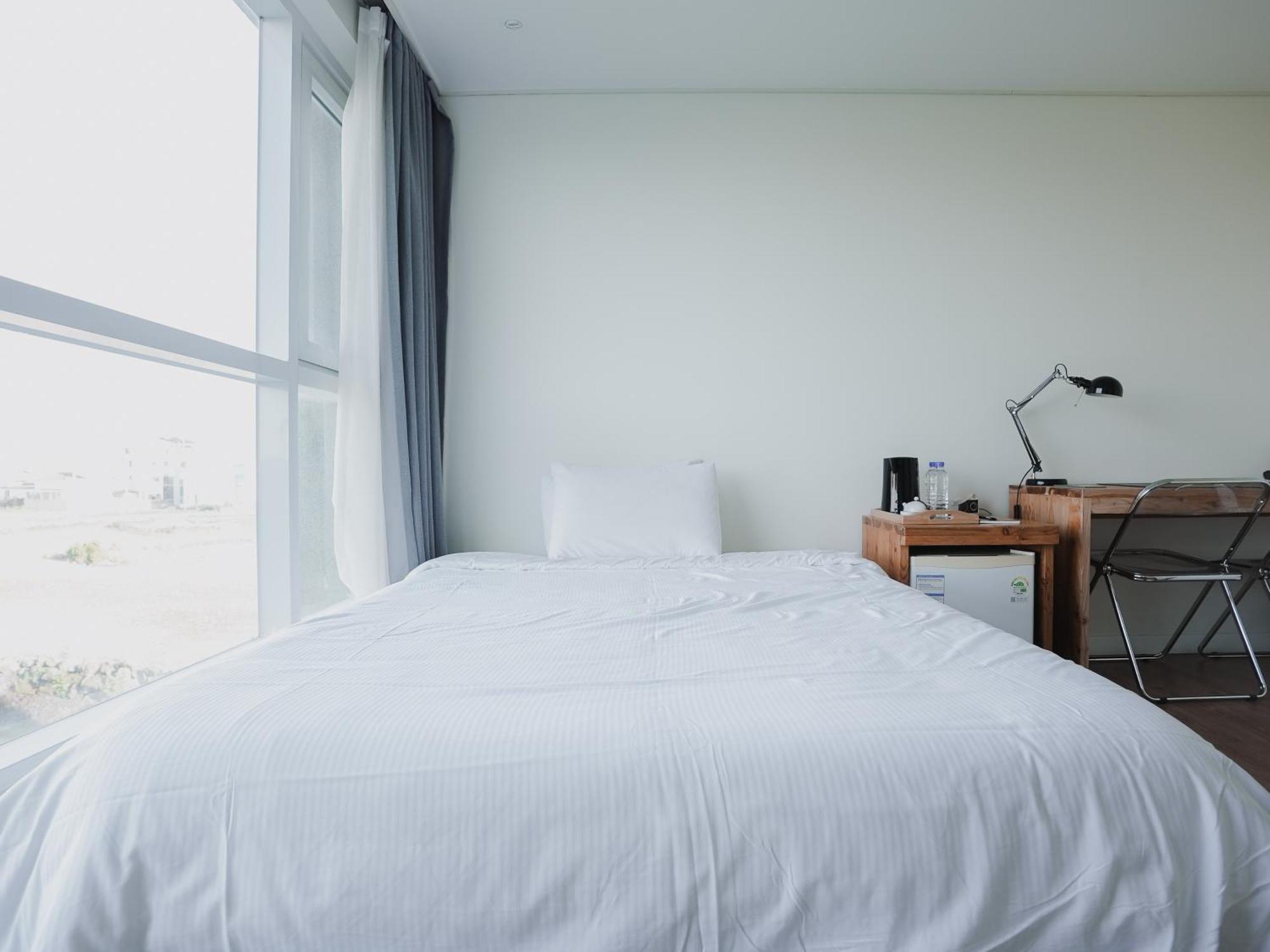 베드라디오 도두봉 BEDRADIO Dodubong Hotel Oedo-dong Ngoại thất bức ảnh