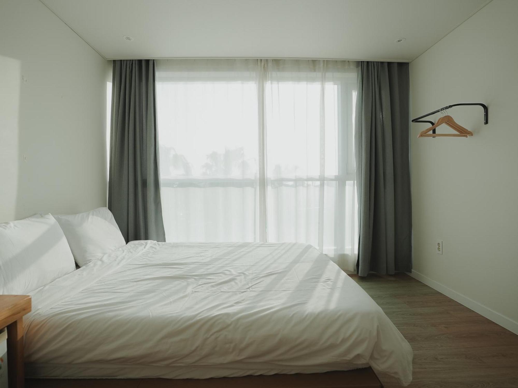 베드라디오 도두봉 BEDRADIO Dodubong Hotel Oedo-dong Ngoại thất bức ảnh