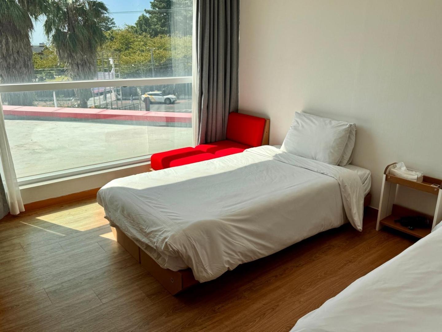 베드라디오 도두봉 BEDRADIO Dodubong Hotel Oedo-dong Ngoại thất bức ảnh
